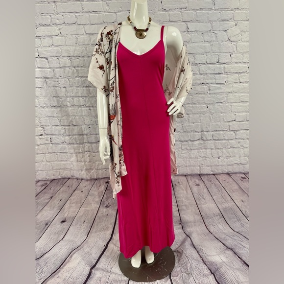 Brand New V Neck Plus Size Maxi Dress Magenta Size Various - Picture 6 of 11